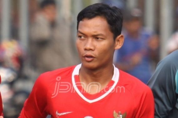 Maung Bereskan Kontrak Pemain Pekan Ini - JPNN.COM