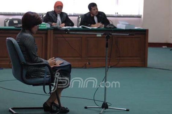 Rosa Pasrahkan Nasib Nazaruddin ke KPK - JPNN.COM