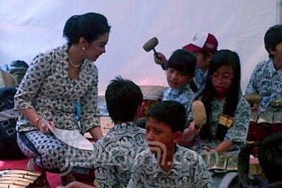 Inggrid Kansil Dorong Muatan Lokal di Kurikulum Sekolah - JPNN.COM