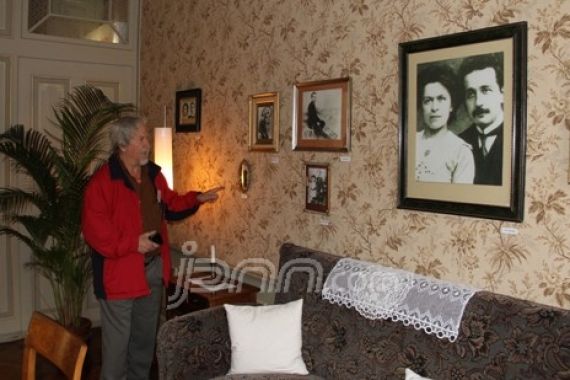 Ke Einstein Haus, Tempat Albert Einstein Melahirkan Teori Relativitas - JPNN.COM