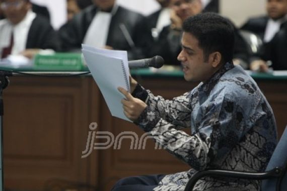 Sidang Nazaruddin Diwarnai Hujan Interupsi - JPNN.COM