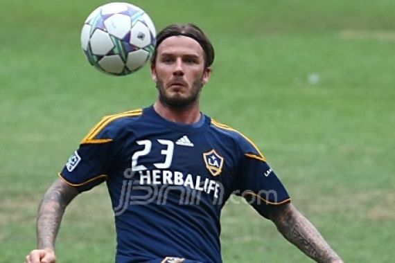 Beckham Jatuhkan Andik - JPNN.COM