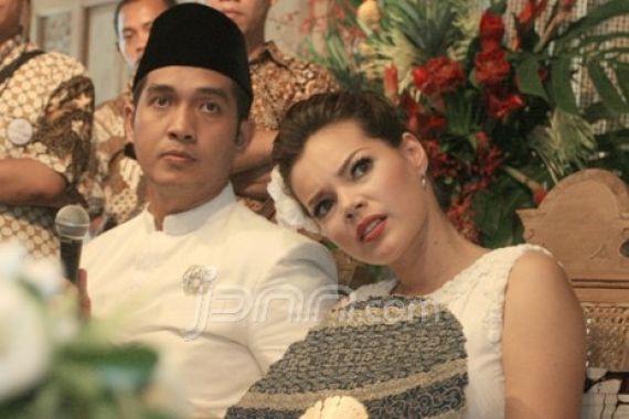 Ogah Sakiti Banyak Pihak, Pesta Sederhana - JPNN.COM