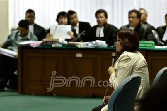 Rosa Pastikan Angelina Sudah Terima Dana - JPNN.COM