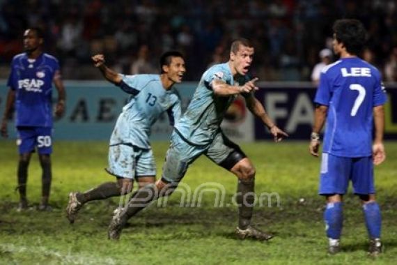 Berkah Lapangan Becek - JPNN.COM