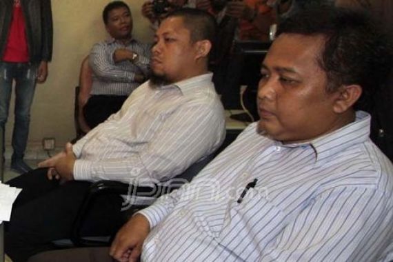 Peras Bupati, KPK Bodong Dibekuk di Batam - JPNN.COM