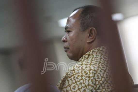 Perkaya Nazar dan Istri, Dituntut Tiga Tahun Bui - JPNN.COM