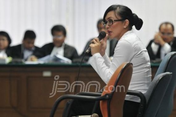 KPK Punya Banyak Cara Jerat Angelina - JPNN.COM