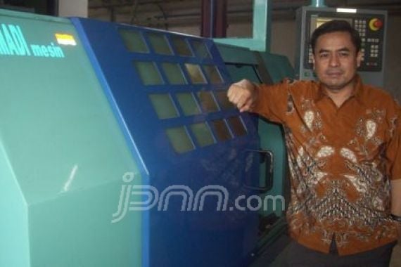 Dasep Ahmadi Berlomba Melawan Waktu untuk Selesaikan Mobil Listrik Nasional - JPNN.COM