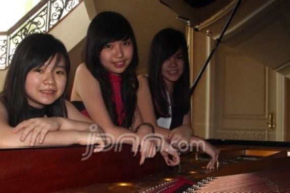 Pianis Remaja Surabaya Gemparkan Sydney Opera House - JPNN.COM