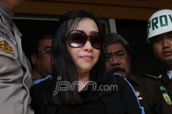 Sherny Minta Disidang Ulang - JPNN.COM