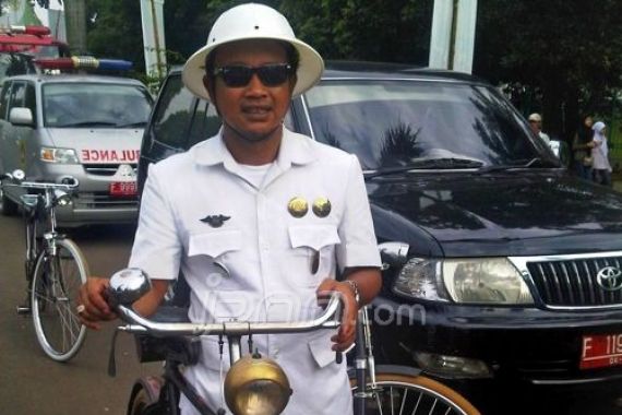 Choirul Anam, Aktivis HAM yang Hobi Berat Sepeda Onthel - JPNN.COM