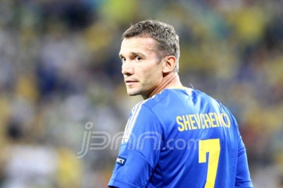 Sheva Gantung Sepatu - JPNN.COM