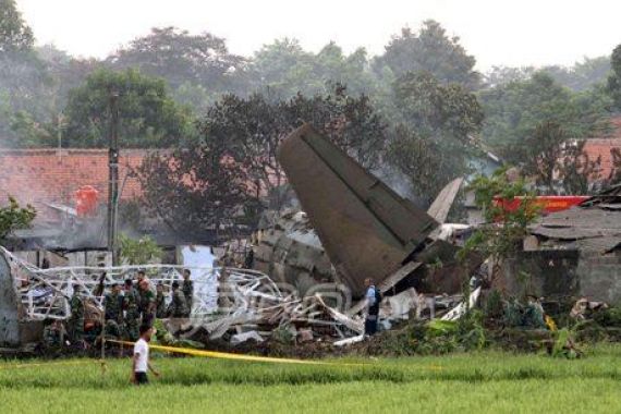 Pesawat Sepuh TNI AU Jatuh - JPNN.COM