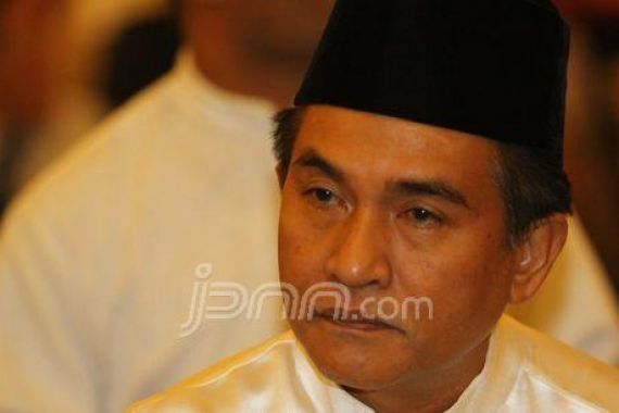 Yusril Tantang Jaksa KPK Buktikan Aliran Uang ke Siti Fadilah - JPNN.COM