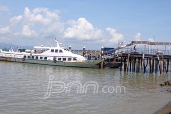 Pelabuhan Tawau Mulai Sepi Penumpang - JPNN.COM