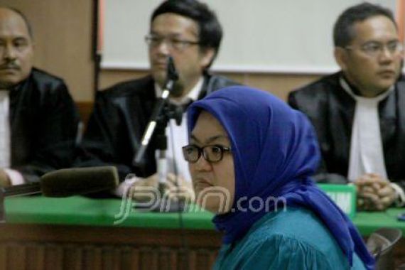Afriyani 'Xenia Maut' Dijatuhi Hukuman 15 Tahun Penjara - JPNN.COM