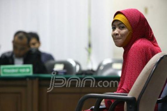 Nurhayati Ikhlas Dituntut 14 Tahun Penjara - JPNN.COM
