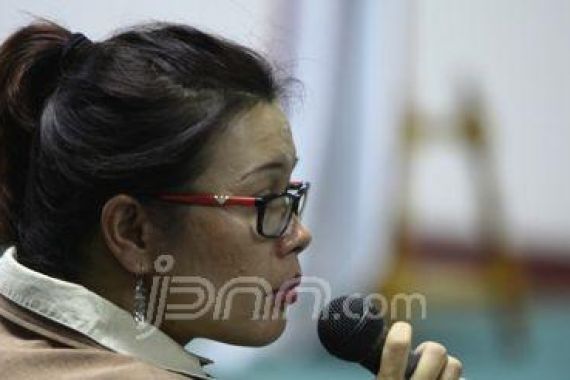 Rosa Minta Istirahat, Sidang Angie Diskors - JPNN.COM