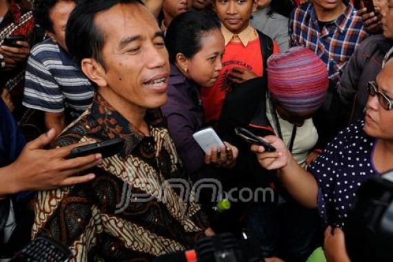 Jokowi Minta Pelayan Cantik dan Obral Senyum - JPNN.COM