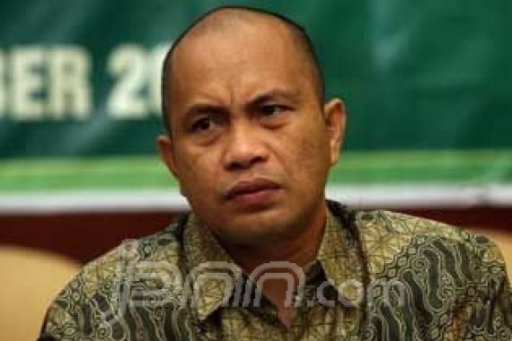 Harapkan DPR dan Dahlan Saling Menahan Diri - JPNN.COM