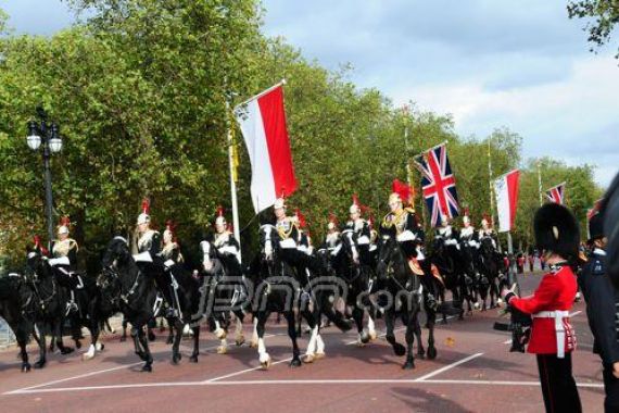 Panggung Merah Putih di Buckingham Palace - JPNN.COM