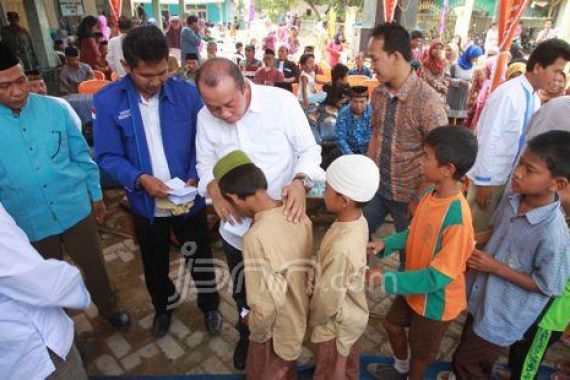 Berikan Santunan demi Pendidikan Anak Yatim - JPNN.COM