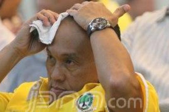 Golkar-PDIP Tak Percaya Survei Elite - JPNN.COM