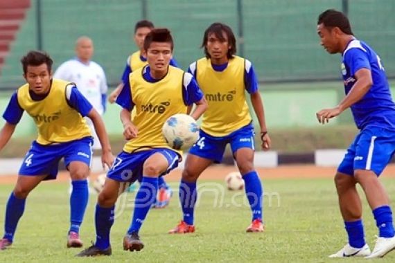 Target Masuk Tiga Besar ISL - JPNN.COM