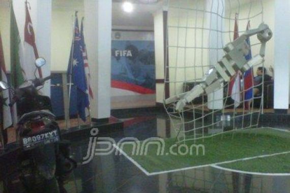 Kantor PSSI Senyap, Djohar Siap Terbang ke Jepang - JPNN.COM