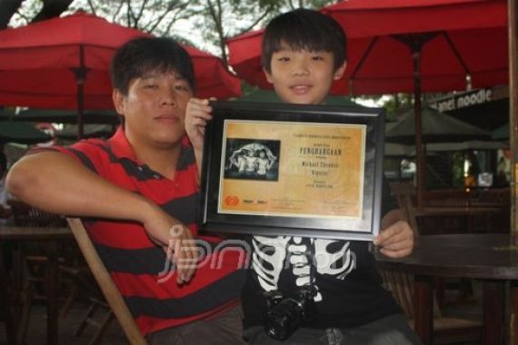 Michael Theodric, Fotografer Cilik Peraih Young Travel Photographer of the Year 2012 - JPNN.COM