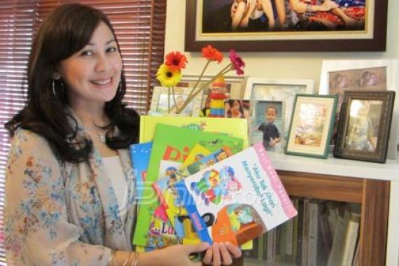 Elvera Nuriawati Makki, Buka Gerbang Literasi Anak-Anak PAUD Indonesia Timur - JPNN.COM