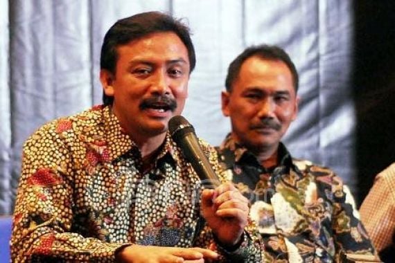 Keluarga Mallarangeng Tak Mau Gegabah Seret Anas - JPNN.COM