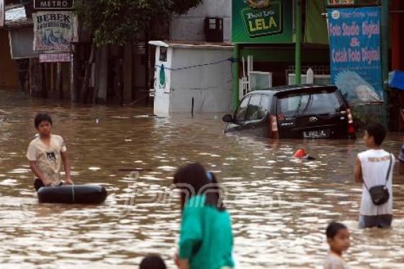 Kota Sudah Rusak, Banjir Sulit Diatasi - JPNN.COM