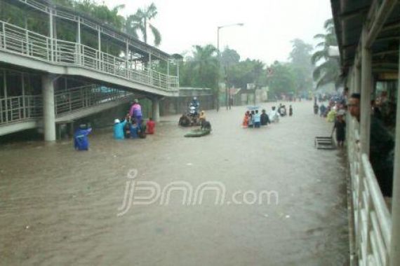 Banjir Jakarta Sudah Merata - JPNN.COM