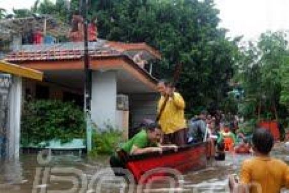 Butuh Evakuasi Banjir, Hubungi Nomor Ini - JPNN.COM