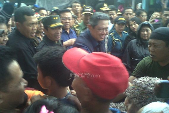 Dikunjungi Presiden, Pengungsi Minta Bantuan - JPNN.COM