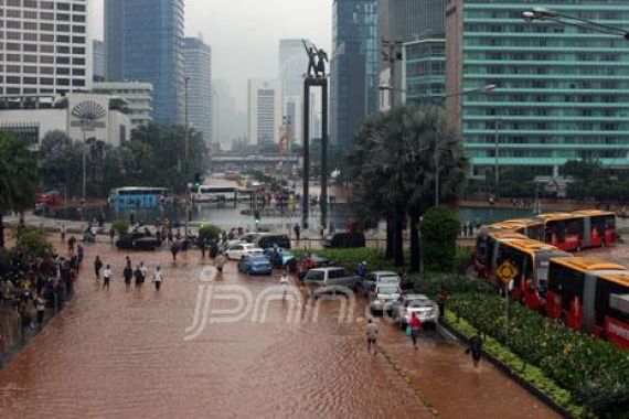 Tak Segera Diatasi, Banjir Ganggu Industri - JPNN.COM