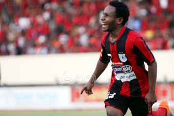 Persipura Tahan Paspor Stevie Bonsapia, Gagal ke Amman - JPNN.COM