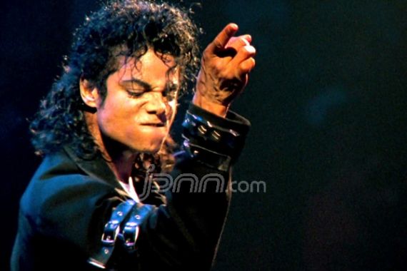 Keluarga Michael Jackson Tuntut Promotor Rp 377 Triliun - JPNN.COM