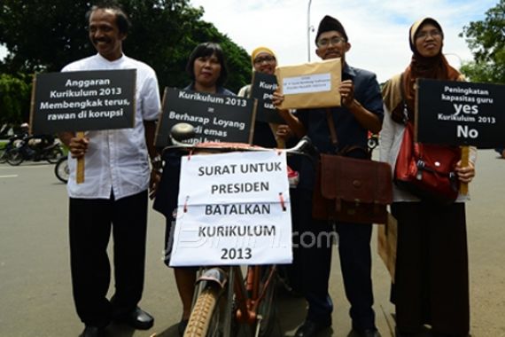 Koalisi Tolak Kurikulum Surati SBY - JPNN.COM