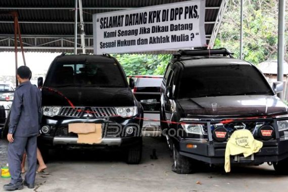 PKS Resmi Polisikan 10 Penyidik KPK - JPNN.COM