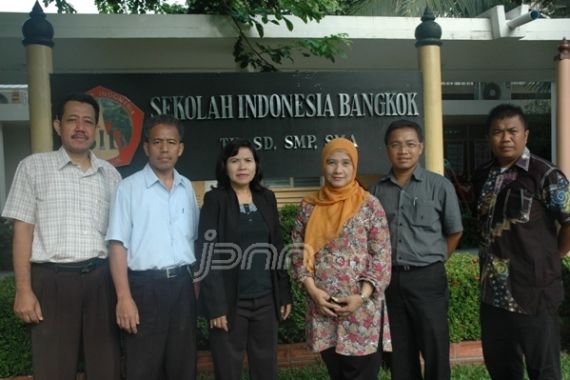 Boyong Keluarga Tinggalkan Indonesia Demi Menjadi Guru - JPNN.COM