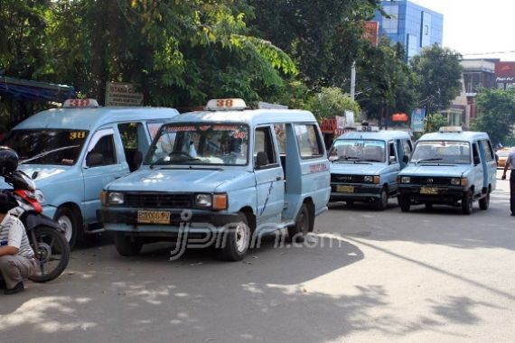 Tarif Kopaja dan Metromini Boleh Naik Rp5.000 - JPNN.COM