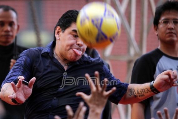 Gara-gara Ulah Calon Walikota, Maradona Batal ke Makassar - JPNN.COM