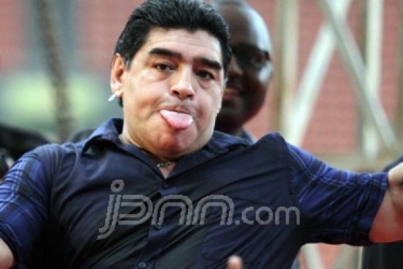 Maradona Janji Datangkan Messi ke Indonesia - JPNN.COM