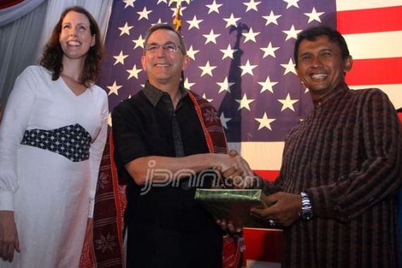 Konsulat AS untuk Sumatera Kathryn Crockart Bikin Amerika Mini di Medan - JPNN.COM