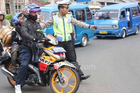 Perlu Ketegasan Aparat Atur Disiplin Pemudik - JPNN.COM