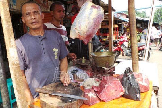 H-1 Harga Daging Sapi Tetap Meroket - JPNN.COM