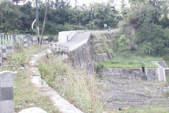 Erupsi Berlalu, Banjir Lahar Dingin Mengancam - JPNN.COM